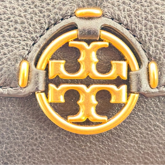 Tory Burch Crossbody Bag w/adjustable strap. Black. NWOT w/TB original gift bag - Picture 4 of 14